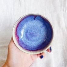 Load image into Gallery viewer, Small floral dish