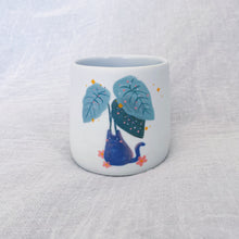 Load image into Gallery viewer, Begonia cat cup
